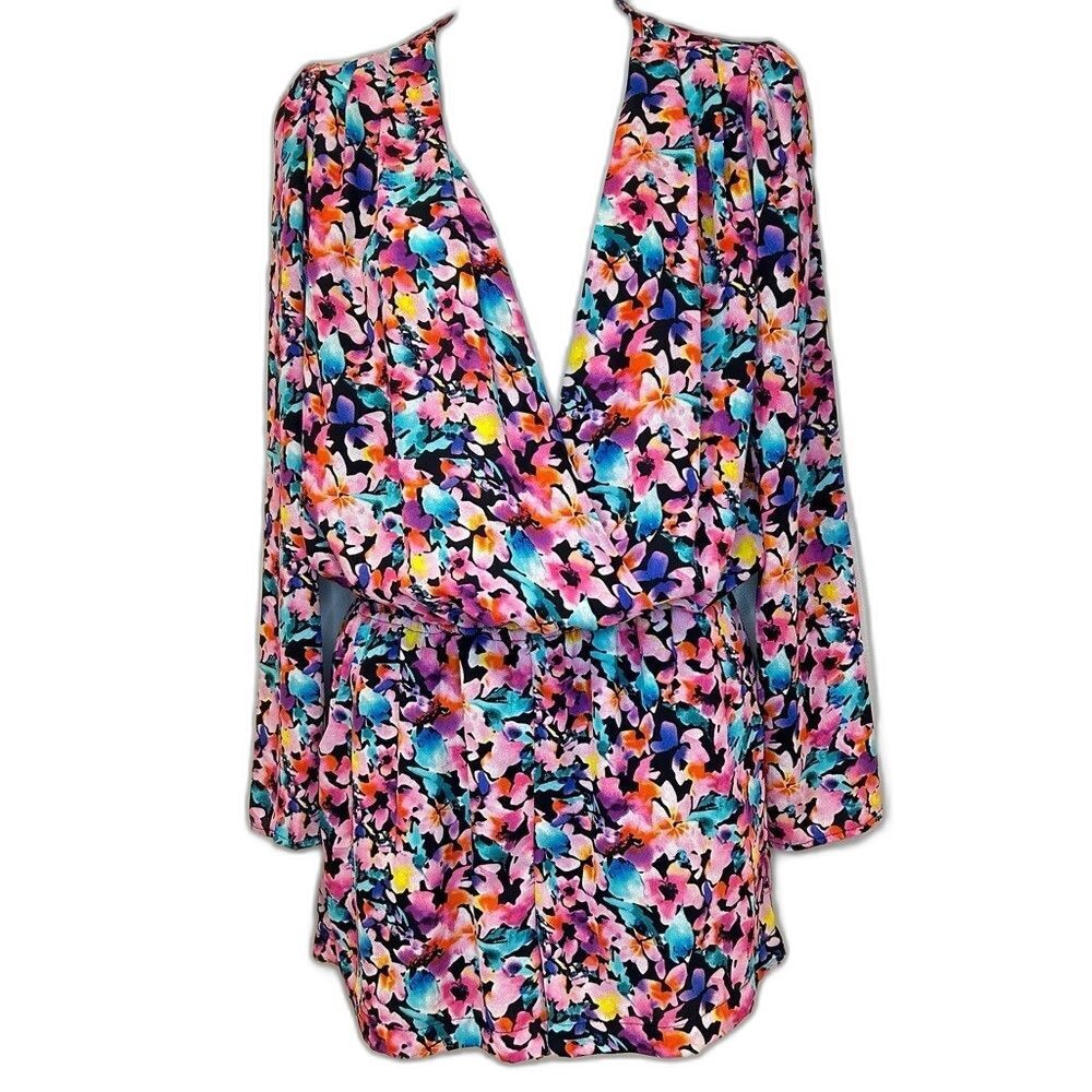 Eight Sixty Long Sleeve Floral Womans Romper Shorts Sz M Coastal Cowgirl